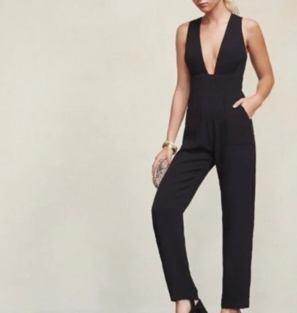 REFORMATION Size 0 Cecile Plunge Neck Jumpsuit Sleeveless Crepe Black